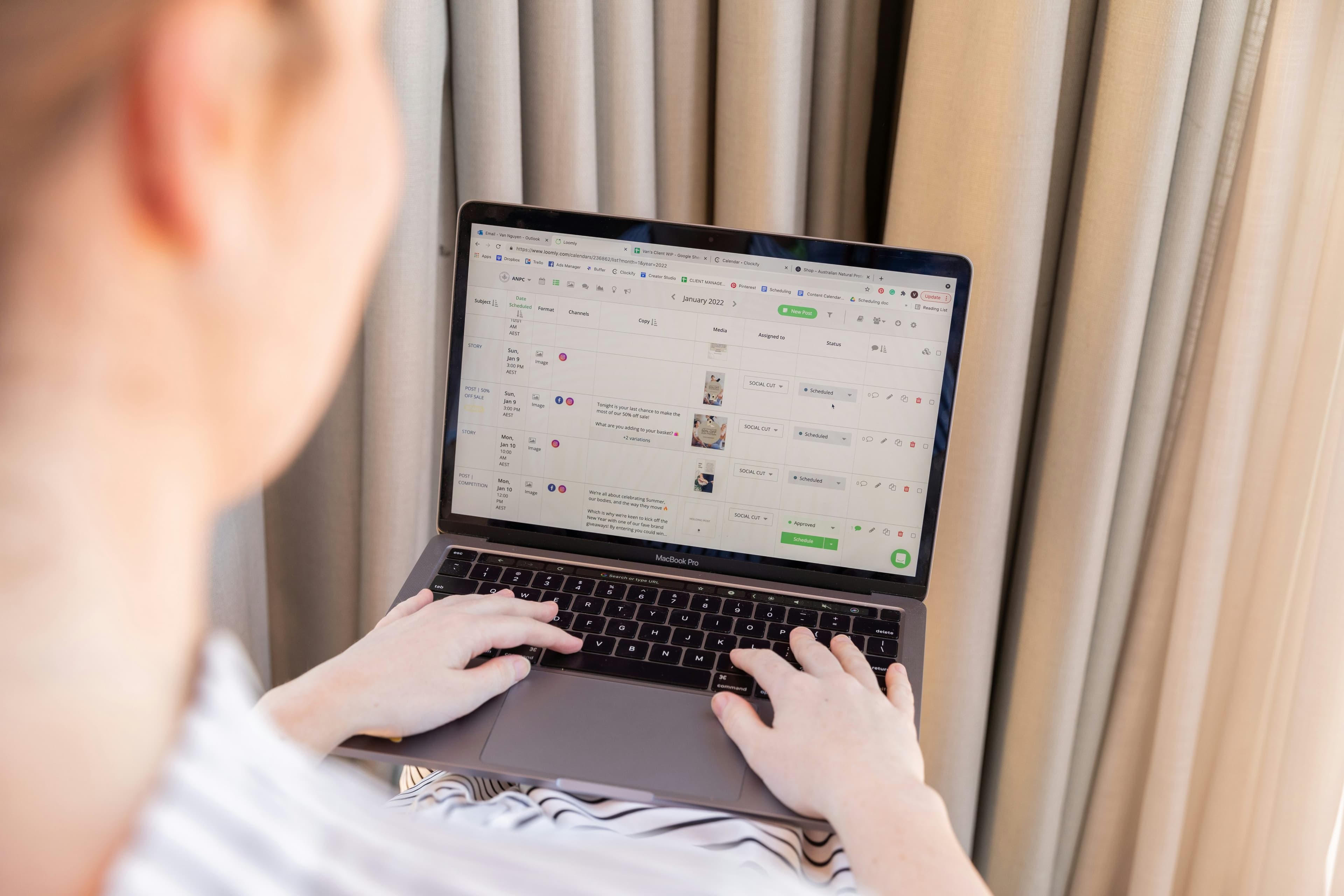 Content Marketing vs Digital Marketing: What’s the Difference?