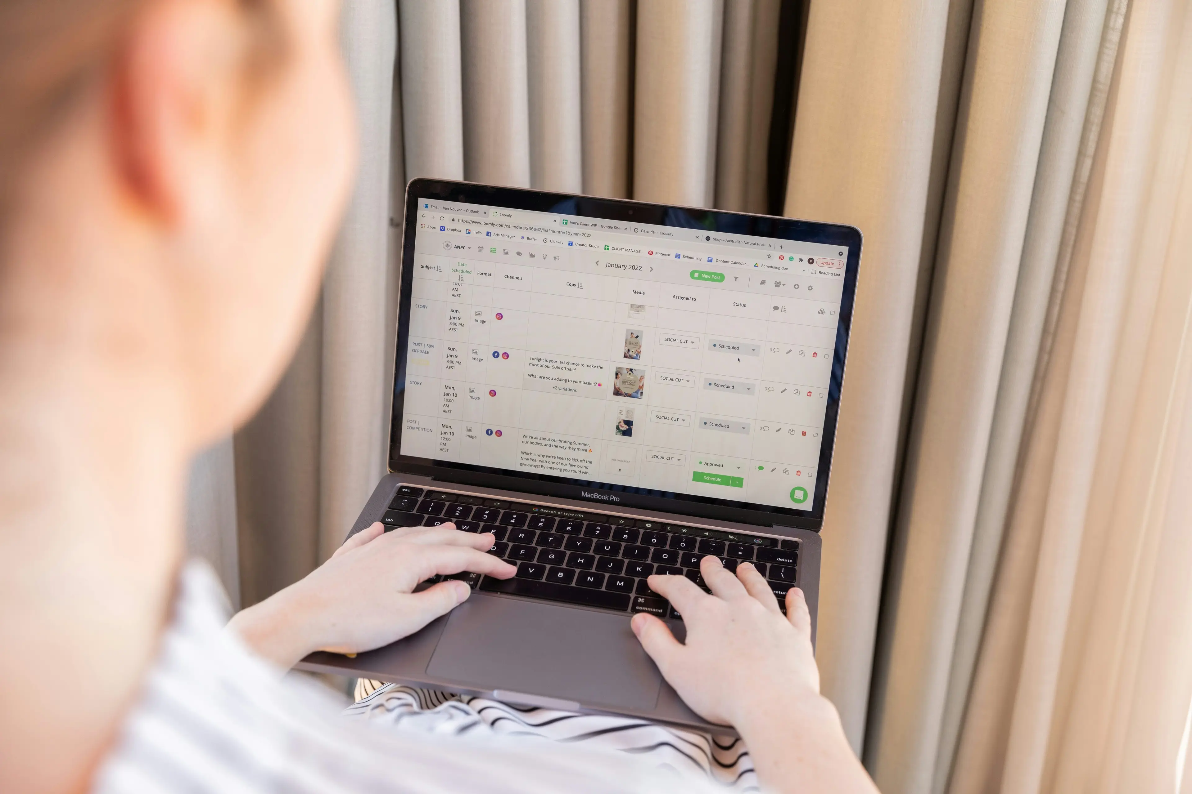 Content Marketing vs Digital Marketing: What’s the Difference?